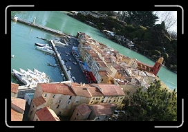 IMG_5211 * 640 x 427 * (60KB)