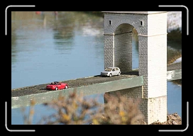 IMG_5250 * 640 x 427 * (40KB)