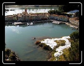 IMG_0159 * 640 x 480 * (52KB)